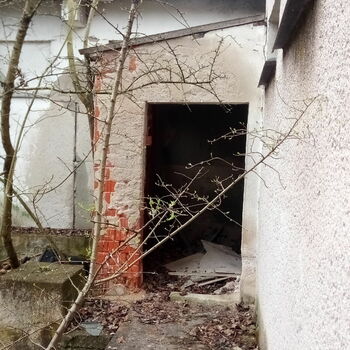 plot bariéra obstrukce