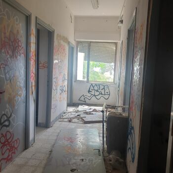 dveře místnost Buňka