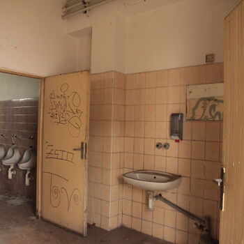 Kdysi světoznámá továrna na ruční utahovací nářadí 2023 Kdysi světoznámá továrna na ruční utahovací nářadí 2023