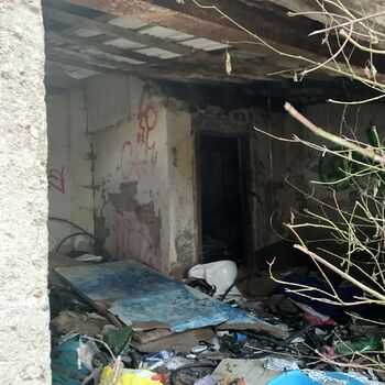 Chatička u nádraží