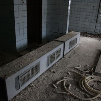 What is this place? An abandoned hotel?