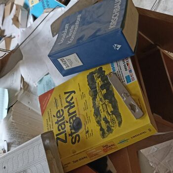 obálka kontejner peníze Měna