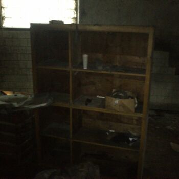 nábytek vybavení interiér Knihovna