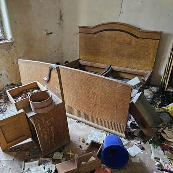 Das Haus beim Plüschtier.