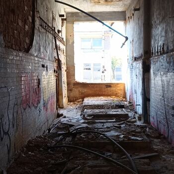 cell old prison wall building