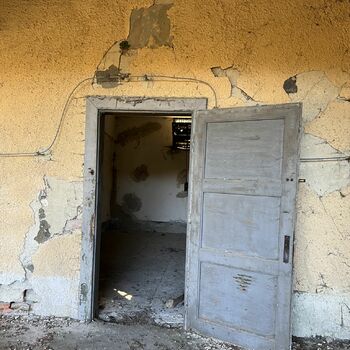 Opuštěný bývalý vojenský prostor 2022