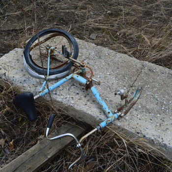 Verlassener Steinbruch