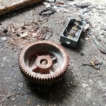 Gear mechanismus zařízení