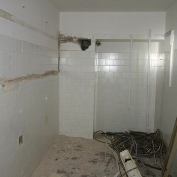 koupelna místnost interiér sprcha domácí dům