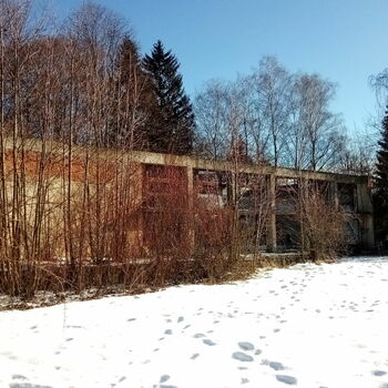 sníh stodola zemědělské budovy zima budova krajina struktura počasí