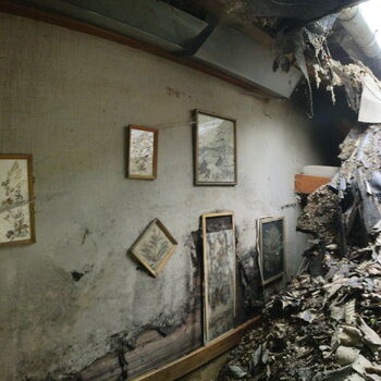 chata s propadlou střechou