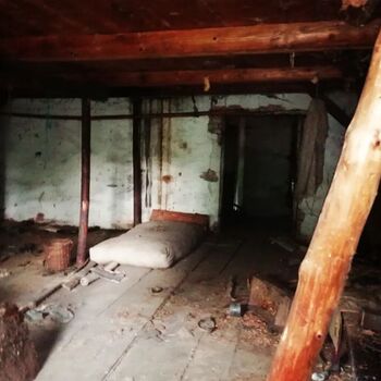 abandoned house abandoned house