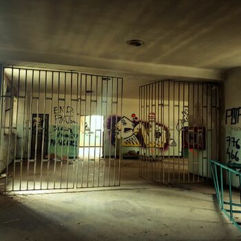 prison correctional institution penal institution cell locker