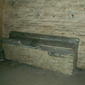 Richard Underground Factory