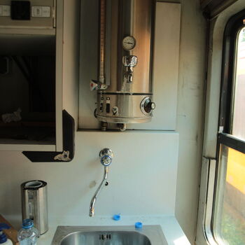 Smutný konec lehátkových a příměstkých vozů RJ