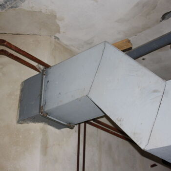 What is this place? An abandoned hotel?