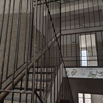 Kdo se tady léčil? Opuštěná psychiatrická léčebna...