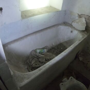 Urbex - Opuštěné vesnické staveni