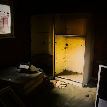 🏕️ Tábor, kde kdysi trávily léto stovky dětí… dnes ho pohlcuje ticho a příroda