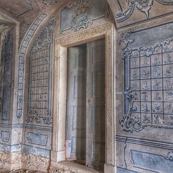 baufälliges Schloss