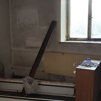 Abandoned farm building_2025