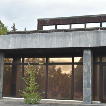 Opuštěná obřadní síň Opuštěná obřadní síň