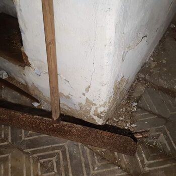 Urbex - House by the road