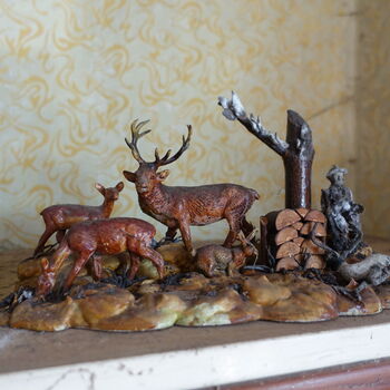 Hájovna ve stráni.