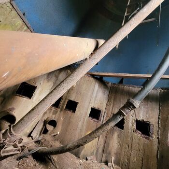 Globus über der Landschaft