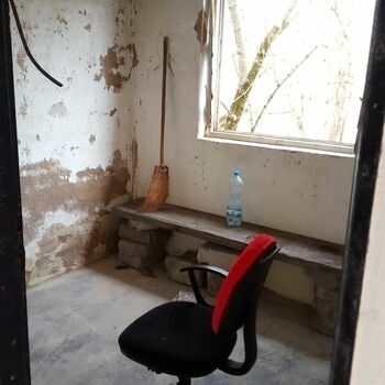 kadeřnická židle křeslo sídlo nábytek místnost