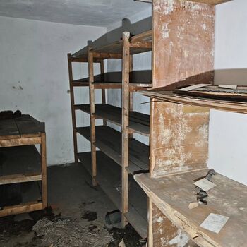 Why is it no longer in use? Abandoned (CO) bunker...