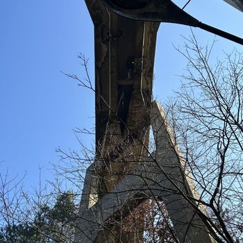 Bertzit Tower – Nedokončený experiment ⚙️🔥