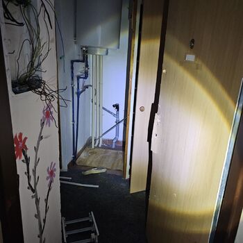 VERLASSENES WOHNHAUS