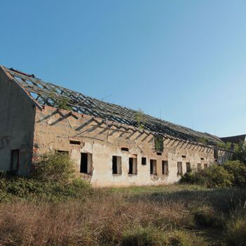 Landwirtschaftliche Fläche mit Hopfentrocknungsanlage 2023