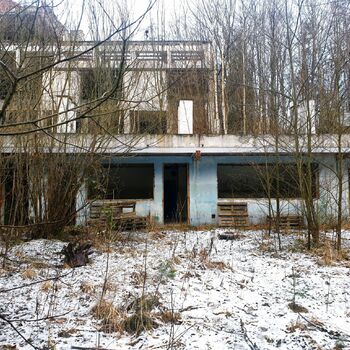 structure mobile home housing trailer snow wheeled vehicle