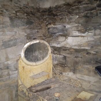 container milk can bucket vessel ancient can old