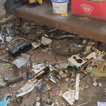 Abandoned farm building_2025