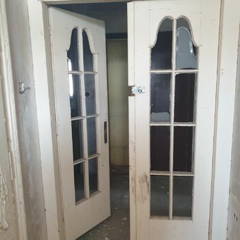 dveře šatní skříň nábytek Architektura