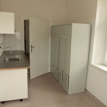 Non-state medical facilities