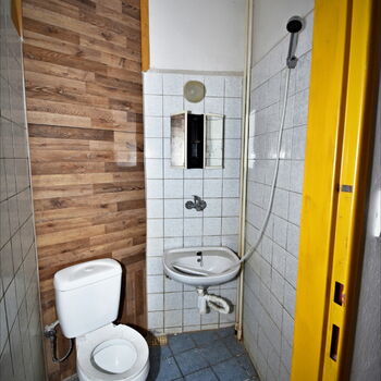 Toaleta místnost koupelna interiér