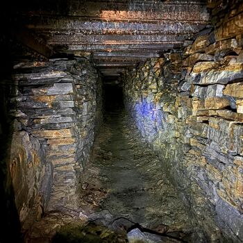 Verlassenes Bergwerk Verlassenes Bergwerk