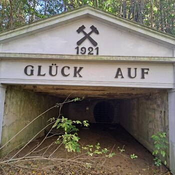 Tunnel of the small collision