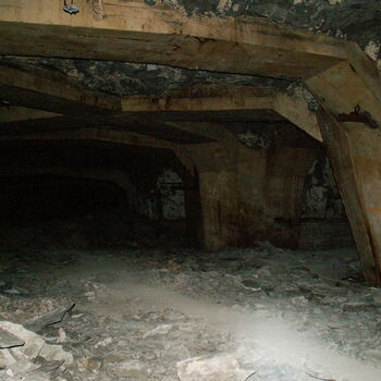 Richard Underground Factory