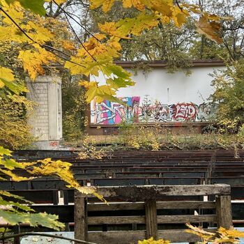 ᴀʙᴀɴᴅᴏɴᴇᴅ ꜱᴜᴍᴍᴇʀ ᴄɪɴᴇᴍᴀ