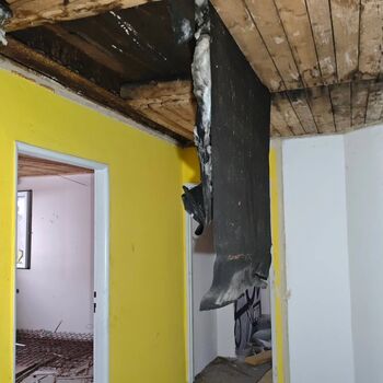 What put an end to this motor lodge? An abandoned motor lodge...