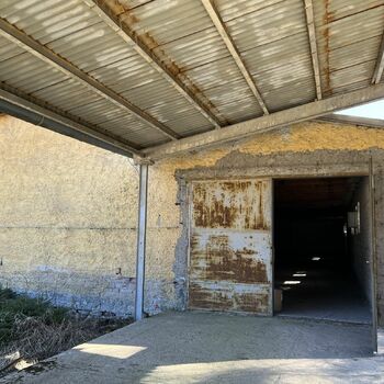 Opuštěný bývalý vojenský prostor 2022