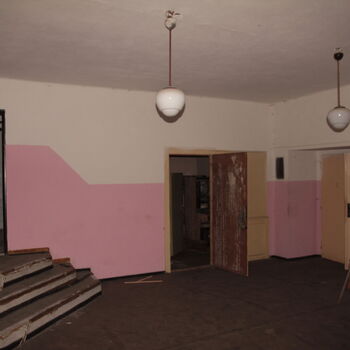 Abdeckung unter der Waggonfabrik