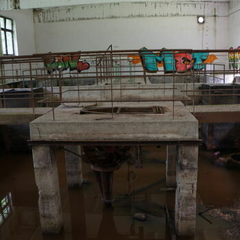 nábytek interiér místnost umyvadlo dům moderní