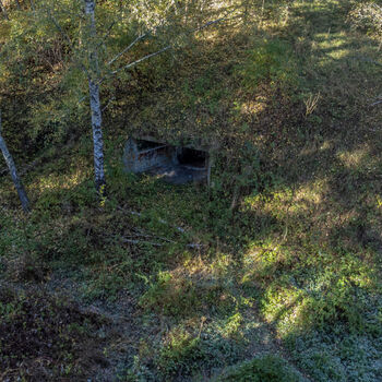 Velitelský bunkr na letišti, starý a nový