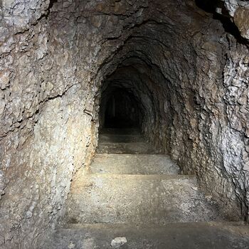 Bunkr pro ponorky Černá hora 2024